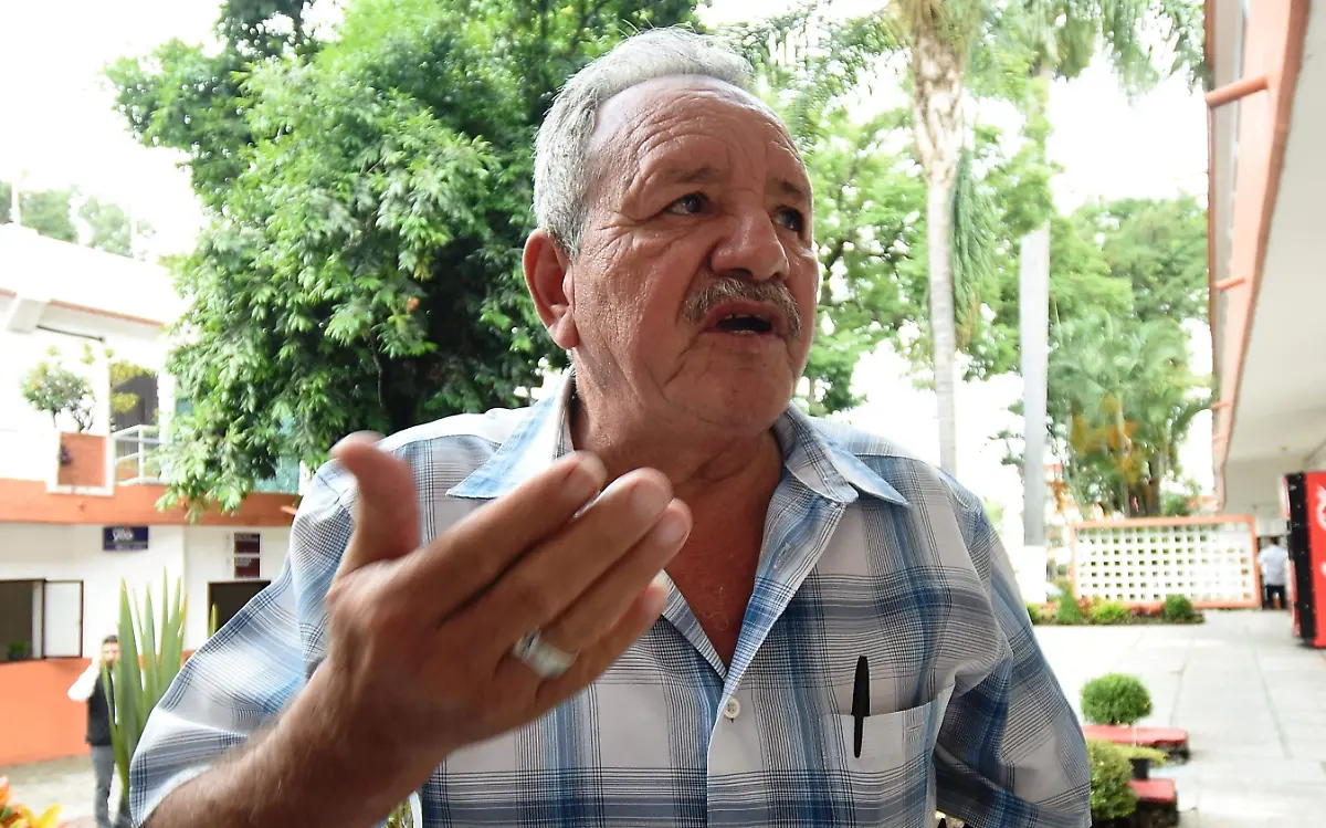 José Salgado Patiño, presidente de la Comisión Nacional del Pequeño Comercio Froylan Trujillo